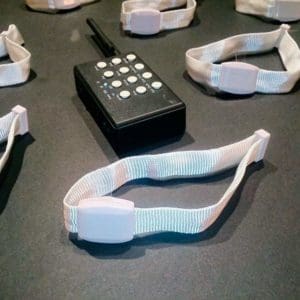 Pulseras Led RGB activadas por control remoto - Pack de 100 u.