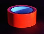 Cinta adhesiva fluorescente y reactiva a luz UV - Imagen 3